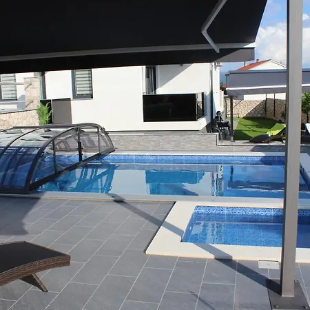 Buba **** * Novi Vinodolski