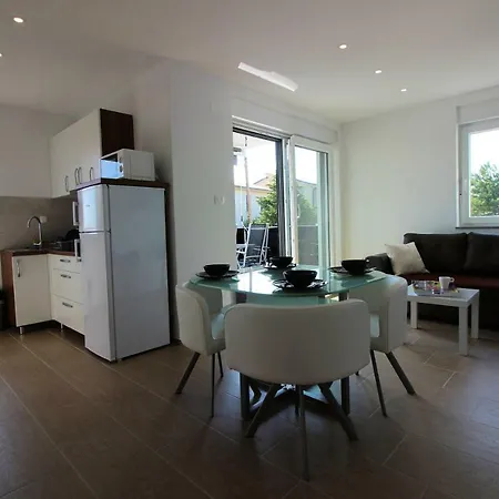 Buba **** Apartment Novi Vinodolski
