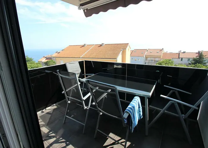 Buba **** דירה *