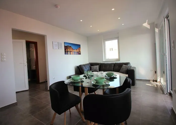 דירה Buba **** *