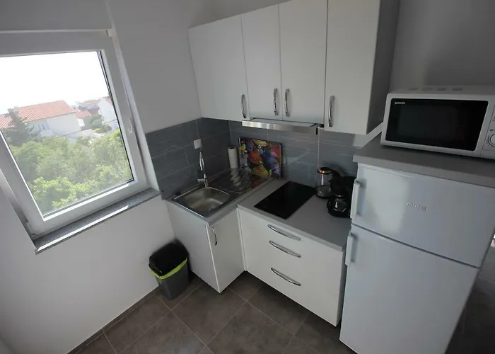 דירה Buba **** *