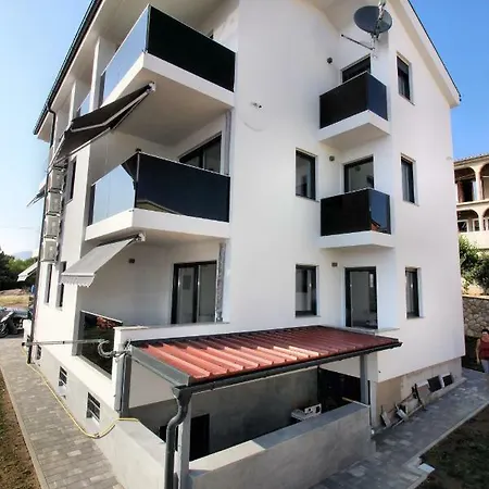 Buba **** Apartment *