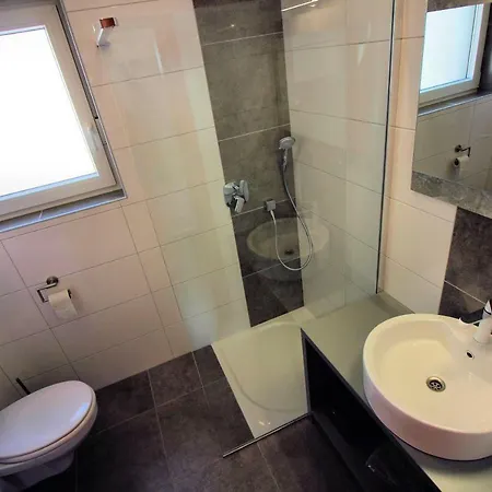 Apartment Buba ****
